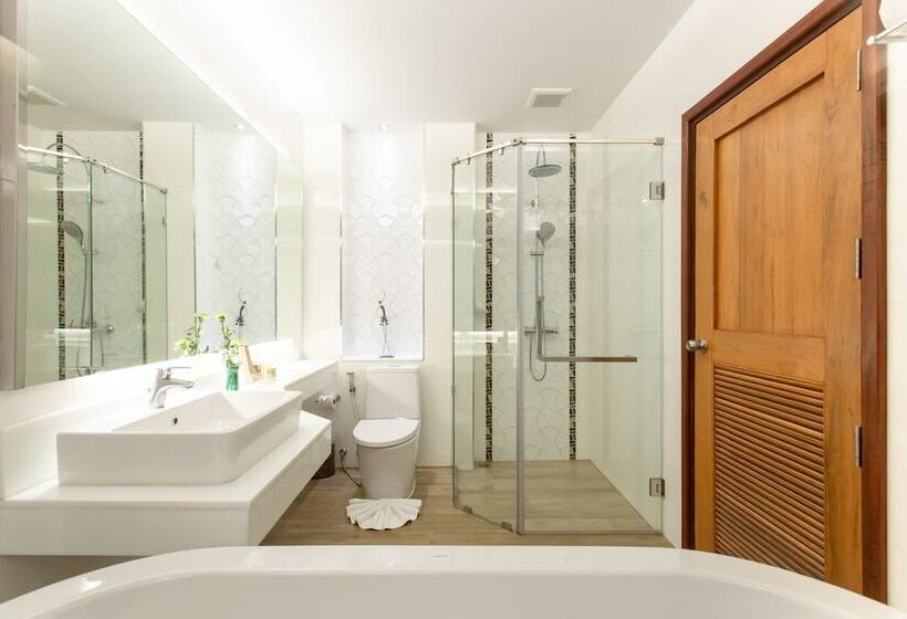 חדר אקזקיוטיב, Khum Phucome Hotel  Sha Extra Plus