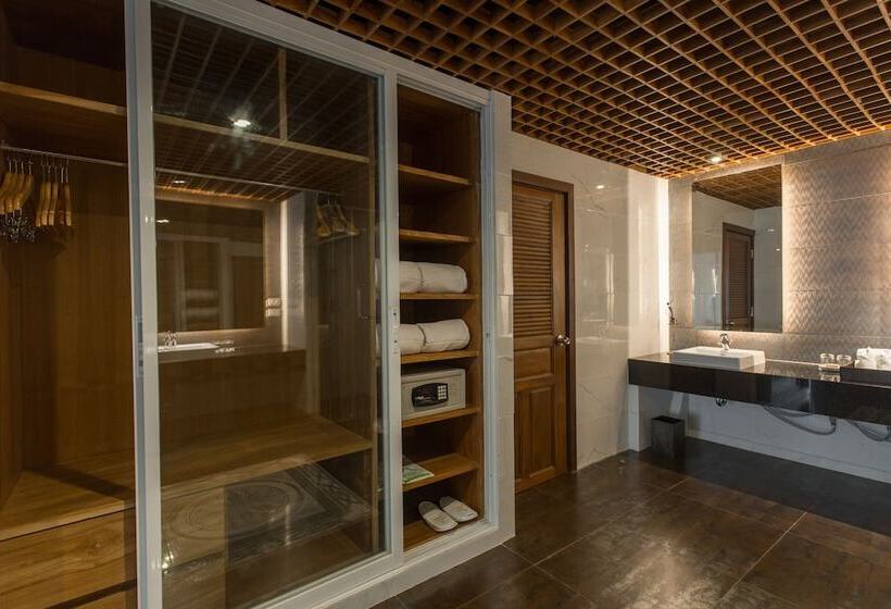 סוויטה נשיאותית, Khum Phucome Hotel  Sha Extra Plus