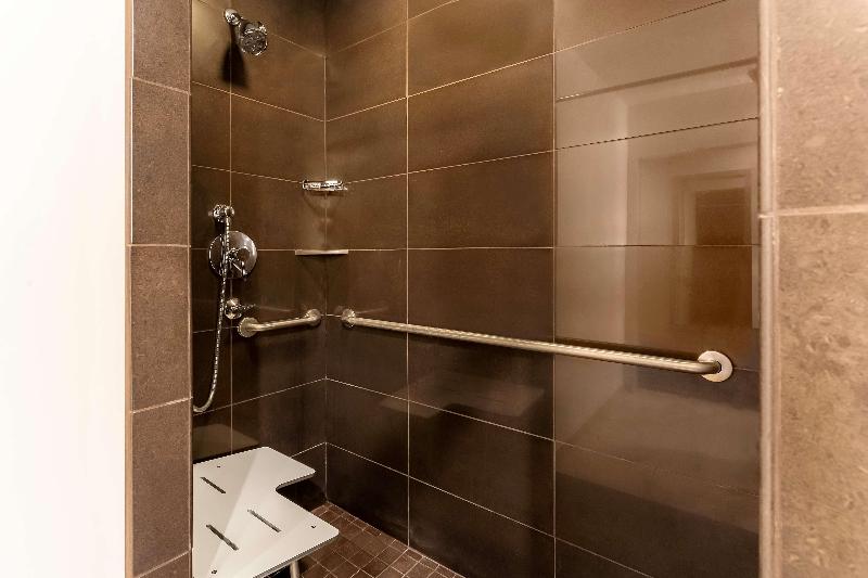 اتاق سوپریور با چشم‌انداز شهر, Lk The Empress