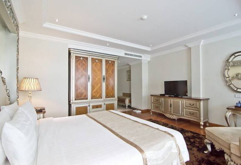 اتاق سوپریور با چشم‌انداز شهر, Lk The Empress