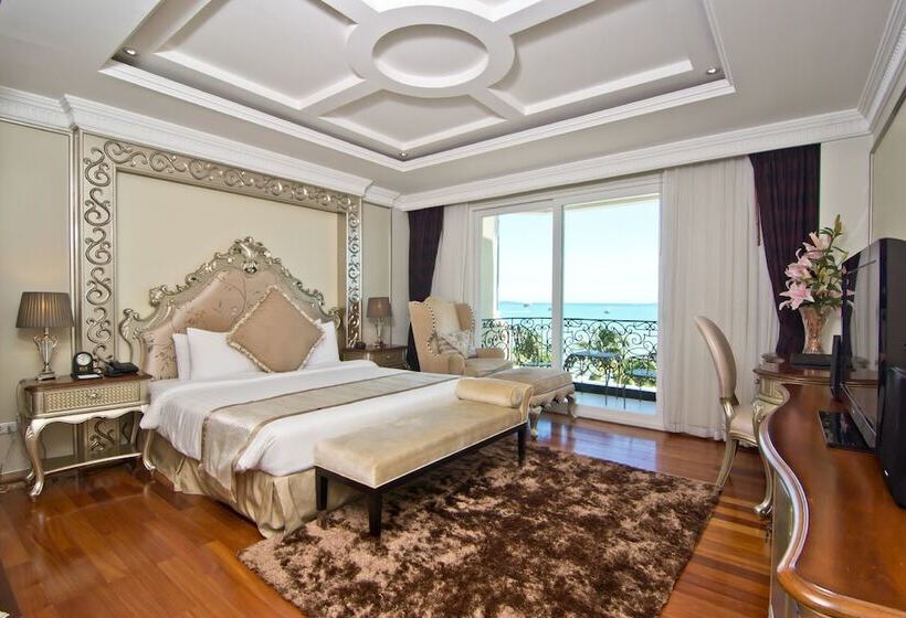 اتاق لوکس با چشم‌انداز دریا, Lk The Empress