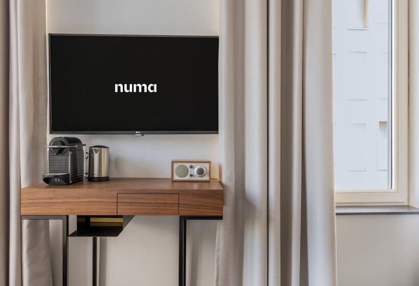 اتاق لوکس, Numa L Lief