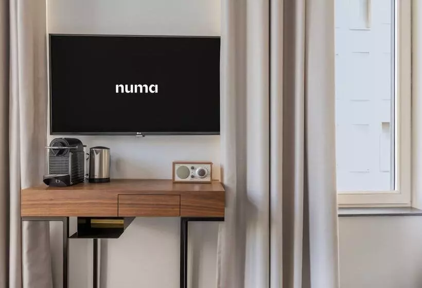 اتاق لوکس, Numa L Lief