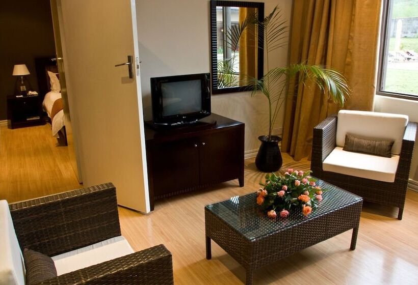 标准间带双人床, Protea Hotel By Marriott Chipata