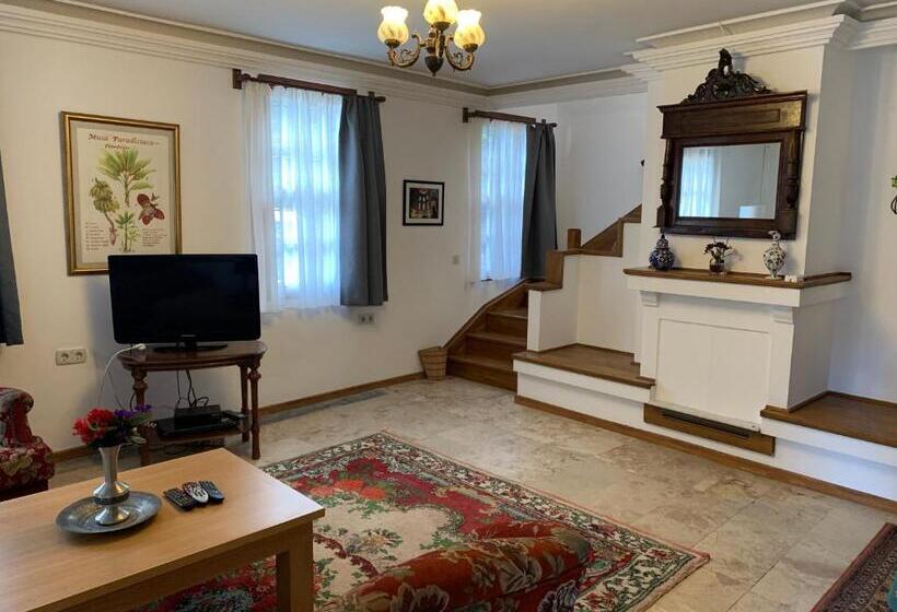 2 Bedroom House, Sabah Pansiyon