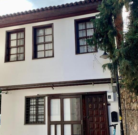 Casa 2 Dormitórios, Sabah Pansiyon