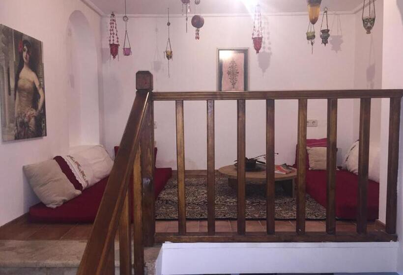 Casa 2 Dormitórios, Sabah Pansiyon