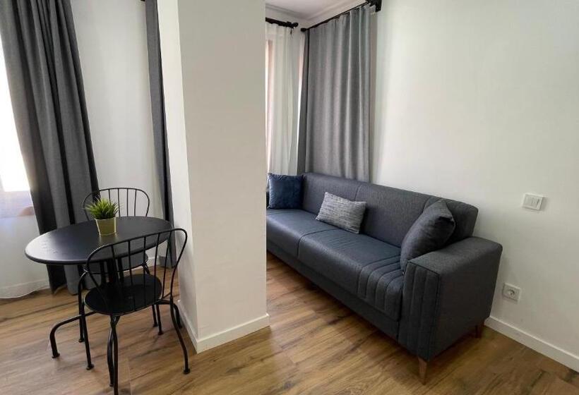 1 Bedroom Deluxe Apartment, Sabah Pansiyon