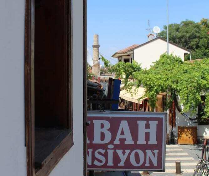 Quarto standard, Sabah Pansiyon