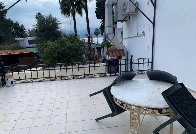 2 Bedroom House, Sabah Pansiyon