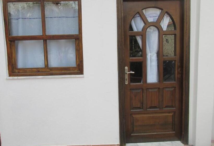 2 Bedroom Apartment, Sabah Pansiyon