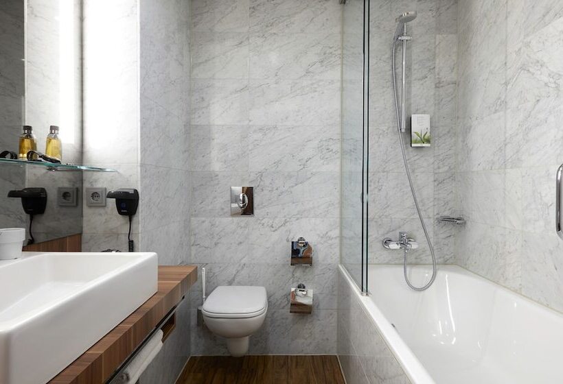 Номер бизнес-класса, Living Hotel Düsseldorf