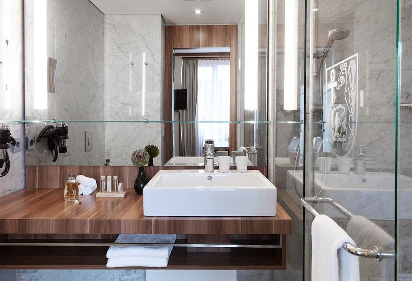 غرفة بيزنس, Living Hotel Düsseldorf