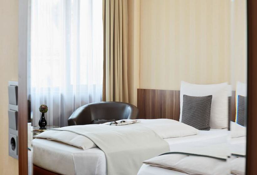 Номер бизнес-класса, Living Hotel Düsseldorf