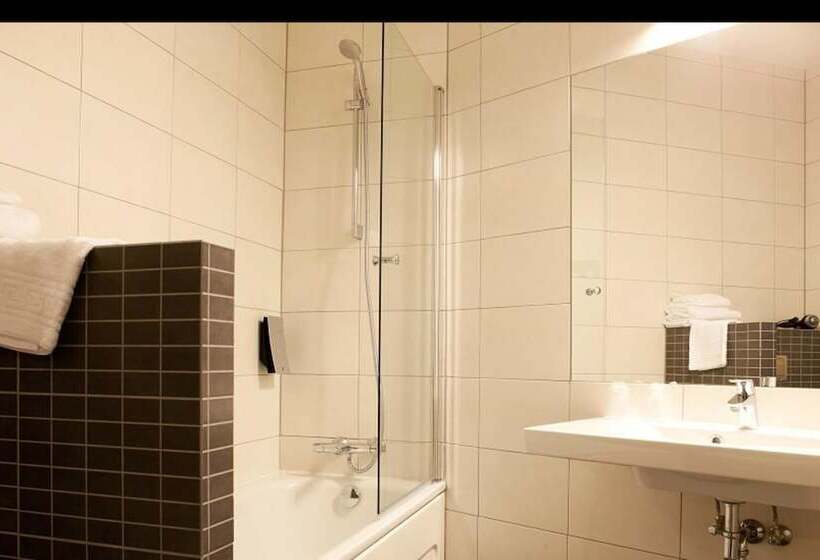 سوییت, Comfort Hotel LT – Rock ‘n’ Roll Hotel Vilnius