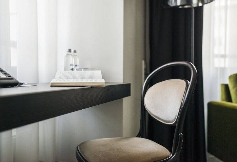 سوییت, Comfort Hotel LT – Rock ‘n’ Roll Hotel Vilnius