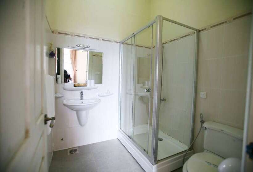 اتاق لوکس, Dalat Cadasa Resort