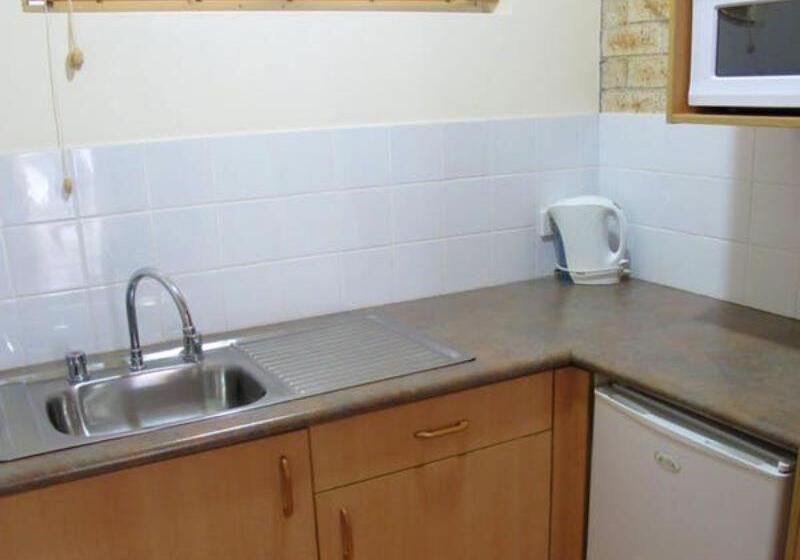 スーペリアールーム, Aston Hill Motor Lodge