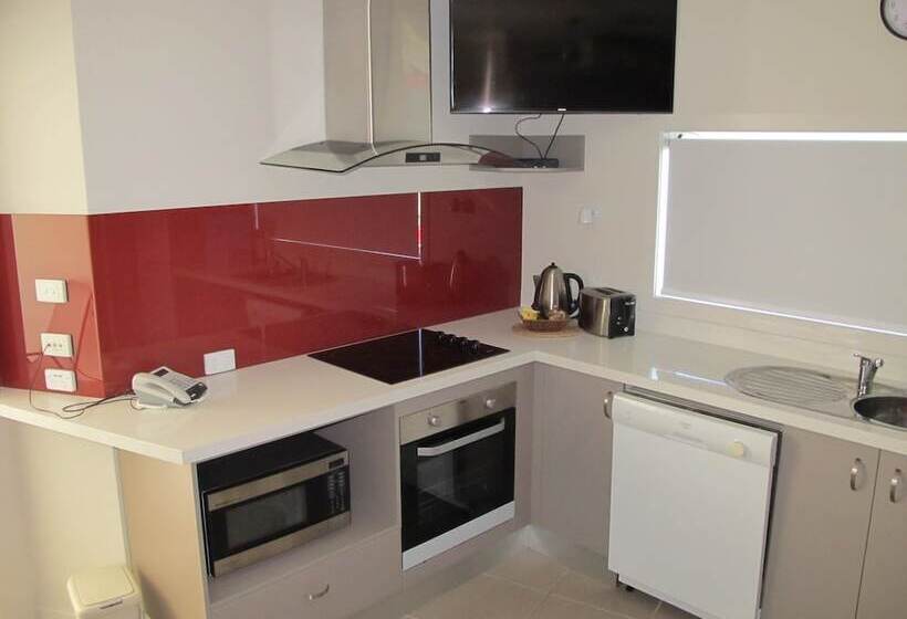 エクゼクティブルーム, Aston Hill Motor Lodge