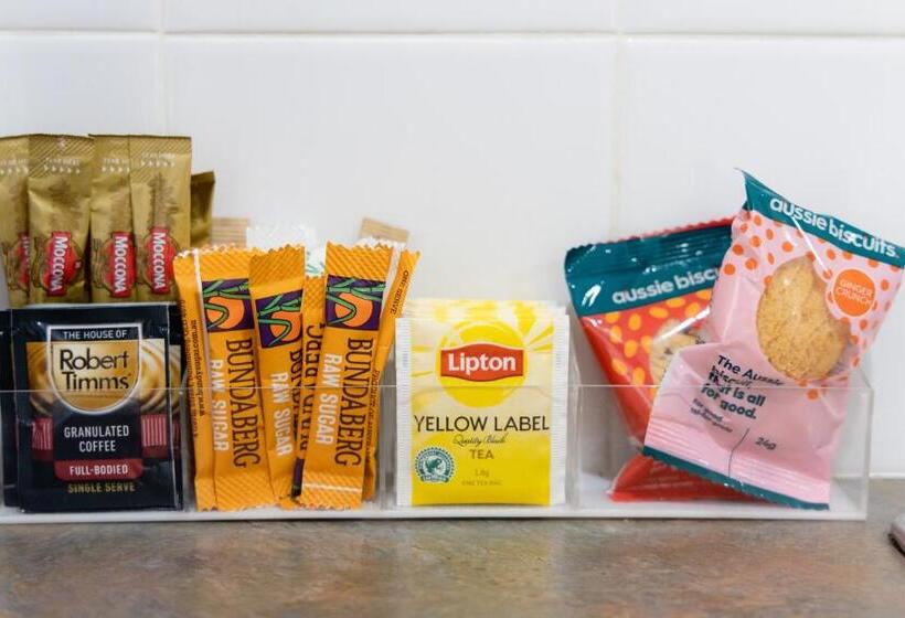 エクゼクティブルーム, Aston Hill Motor Lodge