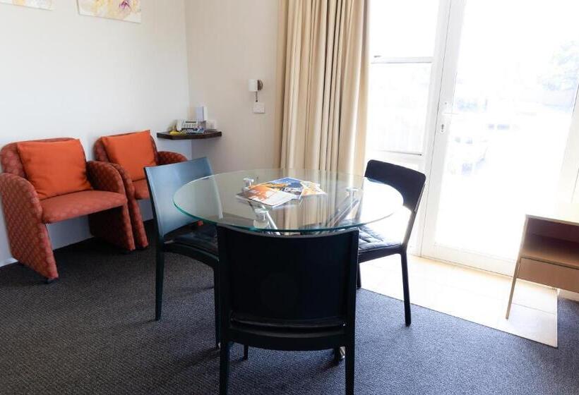 プレステージルーム, Aston Hill Motor Lodge