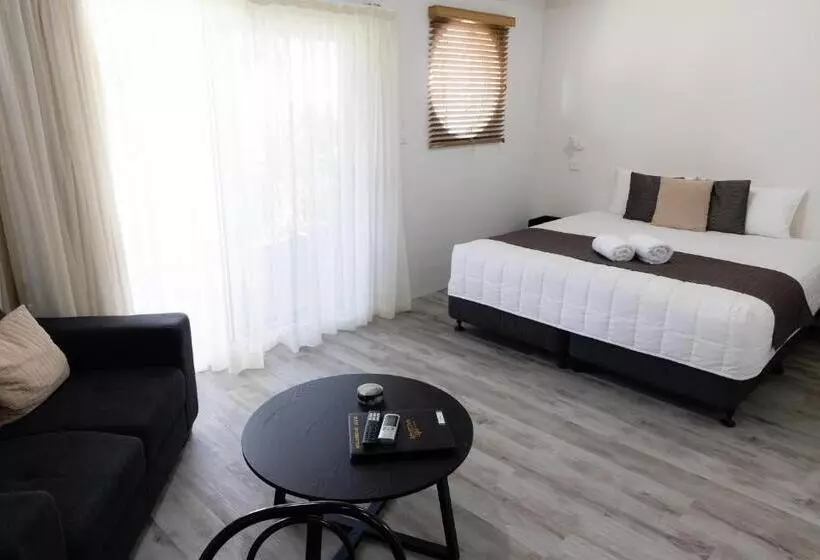 スイート（家族用）, Aston Hill Motor Lodge