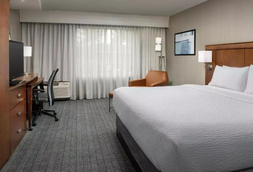 Standard-huone King-vuode, Courtyard By Marriott Seattle Kirkland