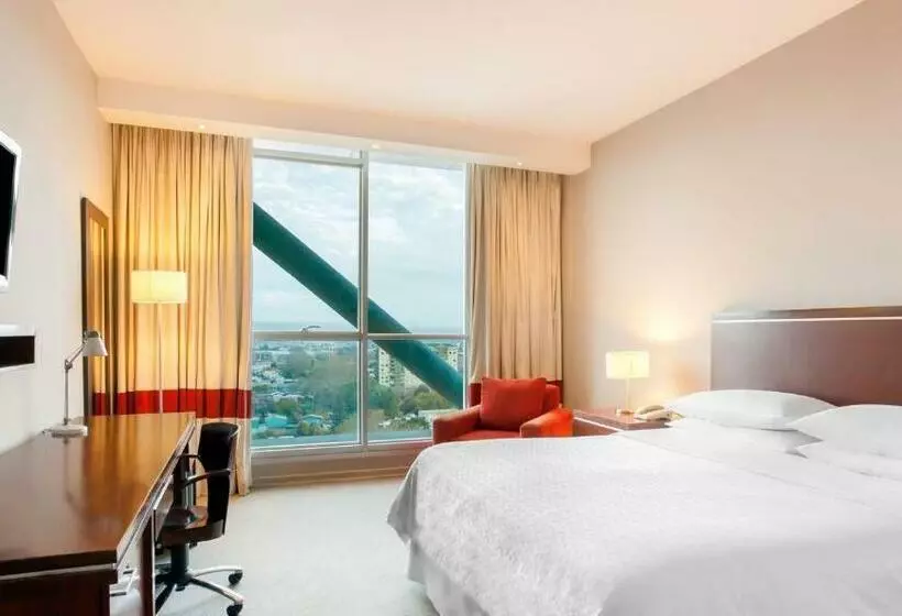 キングサイズベッドのクラシックルーム, Four Points By Sheraton Los Angeles