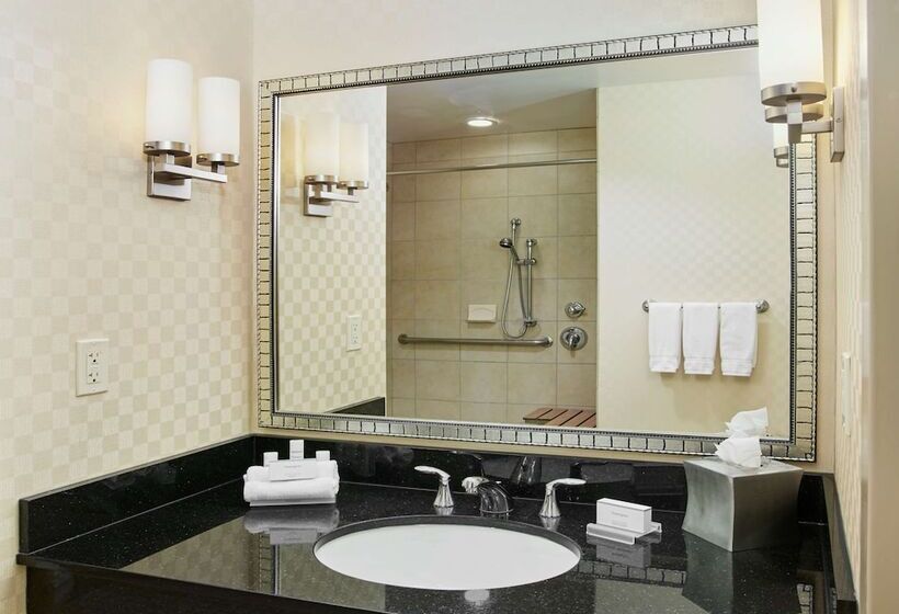 غرفة قياسية لذوى الاحتياجات الخاصة, Hilton Garden Inn Rockville Gaithersburg