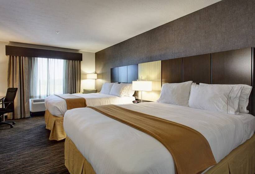 جناح, Holiday Inn Express & Suites North Fremont, An Ihg