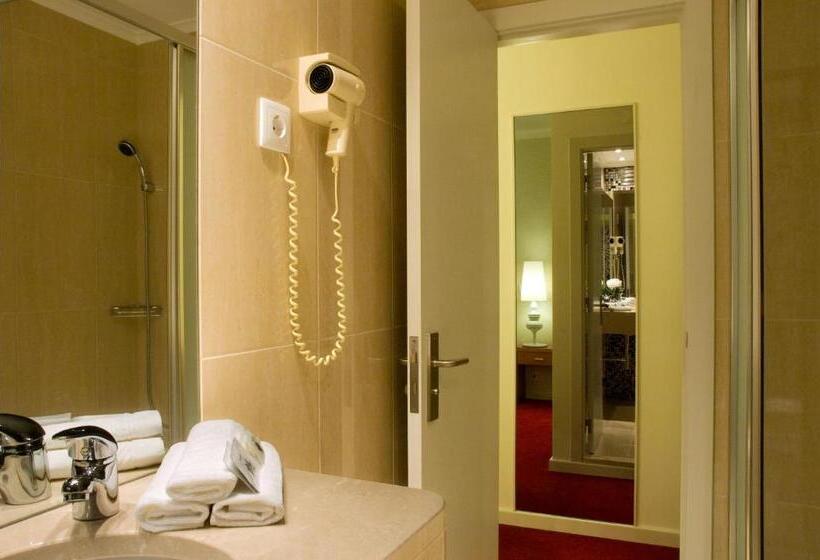 标准三人间, Lagoa Dos Pastorinhos