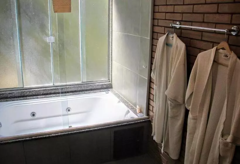 بانگلوی لوکس, Eco Hotel Oceanomare