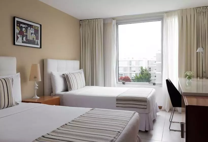 اتاق لوکس با چشم‌انداز شهر, Real Colonia Hotel & Suites