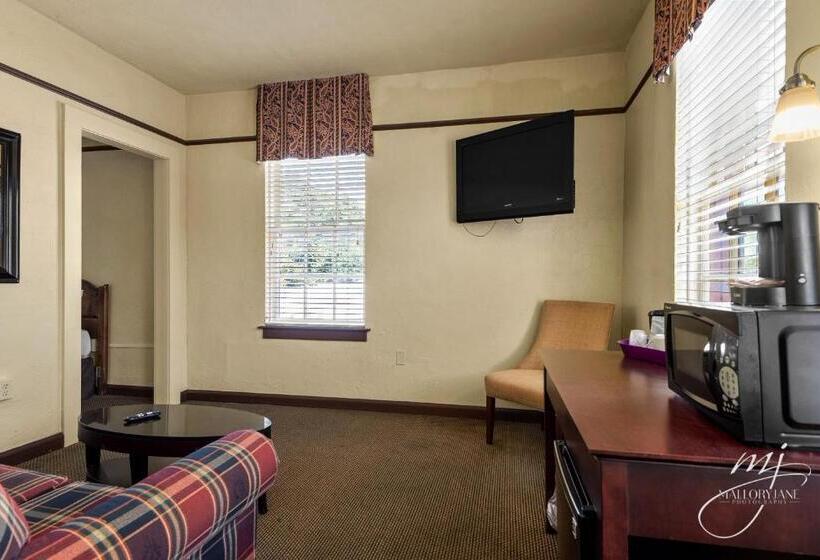 سوئیت با تخت بزرگ, Seville