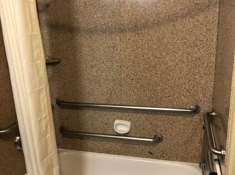 适合残疾人士使用的套间, Sleep Inn & Suites Hewitt  South Waco