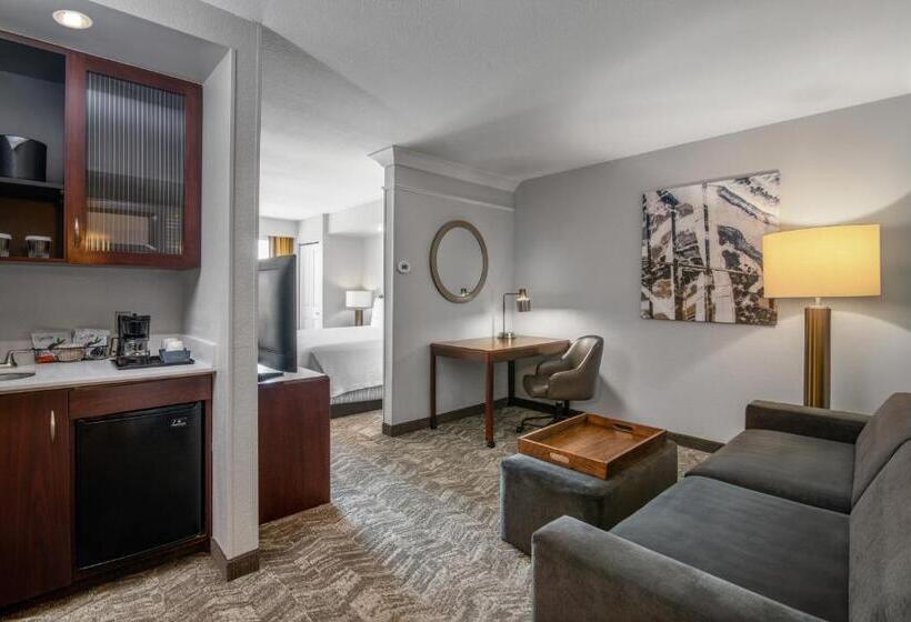 מיטת קינג בסוויטה, Springhill Suites Phoenix Glendale Sports & Entertainment District