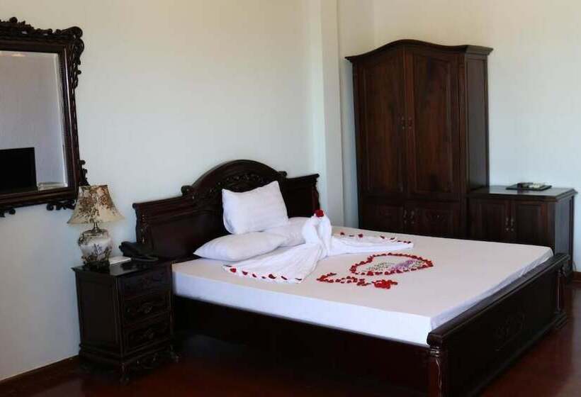 اتاق لوکس, Thai Binh Ii