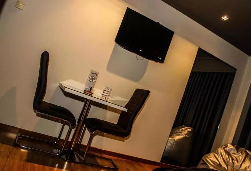 اتاق استاندارد, Motel Trebol