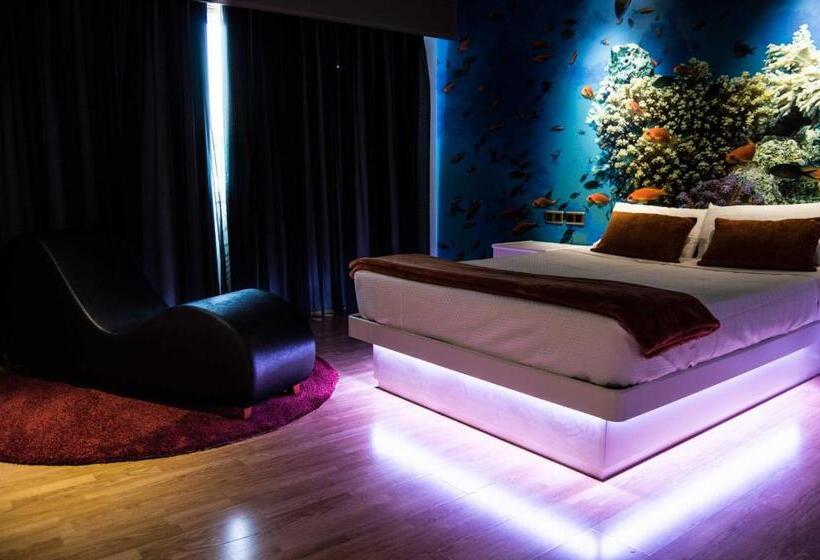 ジュニアスイート, Motel Trebol