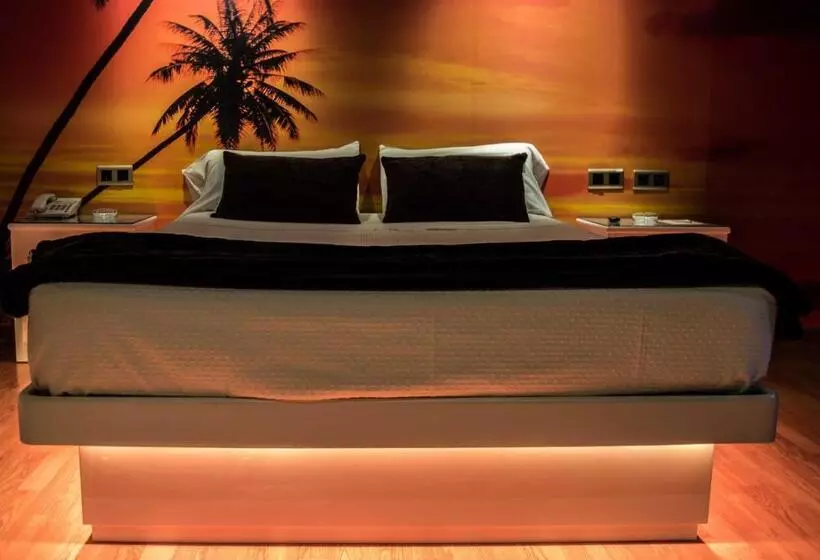 سوییت جونیور, Motel Trebol