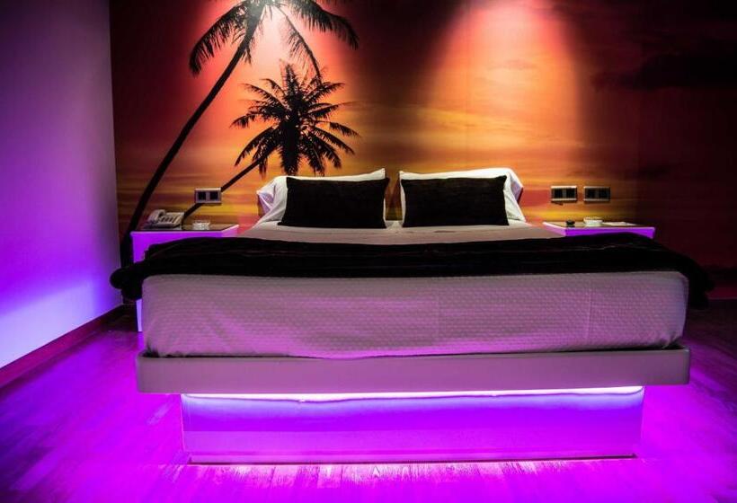 ジュニアスイート, Motel Trebol