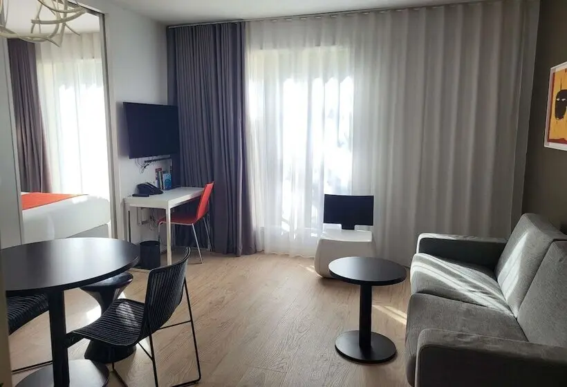 آپارتمان 1 خوابه با بالکن, Adagio Serris Val D Europe