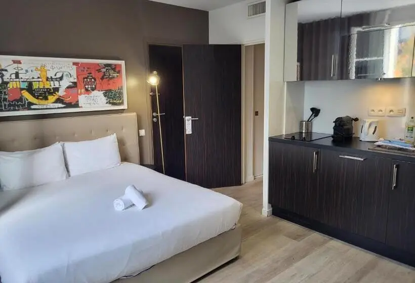 استودیوی استاندارد, Adagio Serris Val D Europe