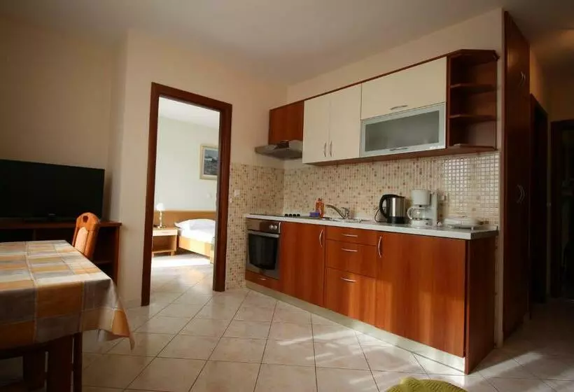 1ベッドルームアパートメント, Apartments Ivana