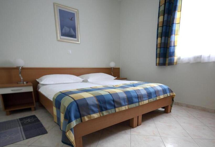 شقة غرفتين, Apartments Ivana