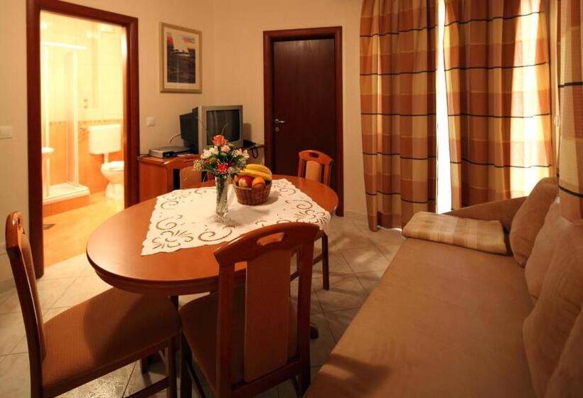 شقة غرفتين, Apartments Ivana