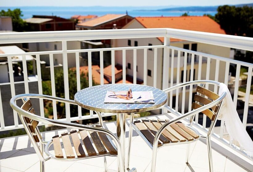 شقة غرفة واحدة, Apartments Ivana