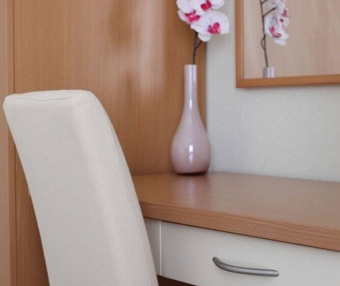 Апартаменты 1 Спальня, Apartments Ivana