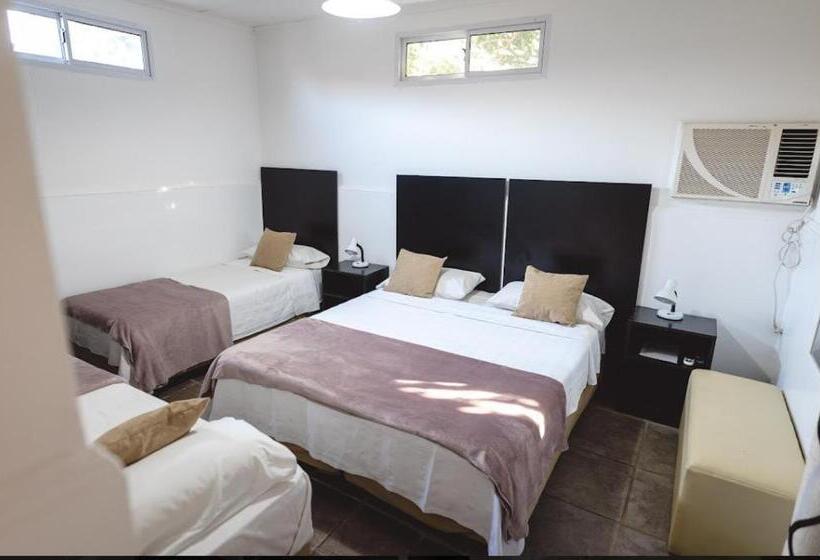 Cameră Cvadruplă Standard, ñanderoga B&b