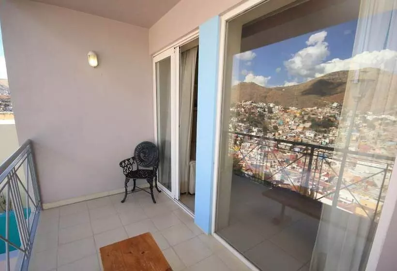 اتاق استاندارد با بالکن, Balcon Del Cielo